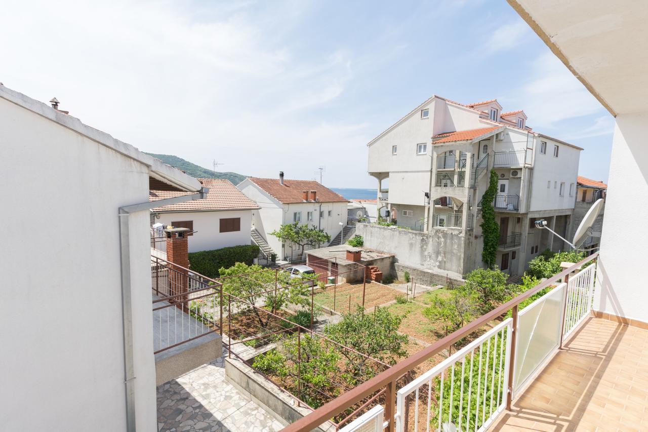 Apartments Visnja Primošten Exteriör bild